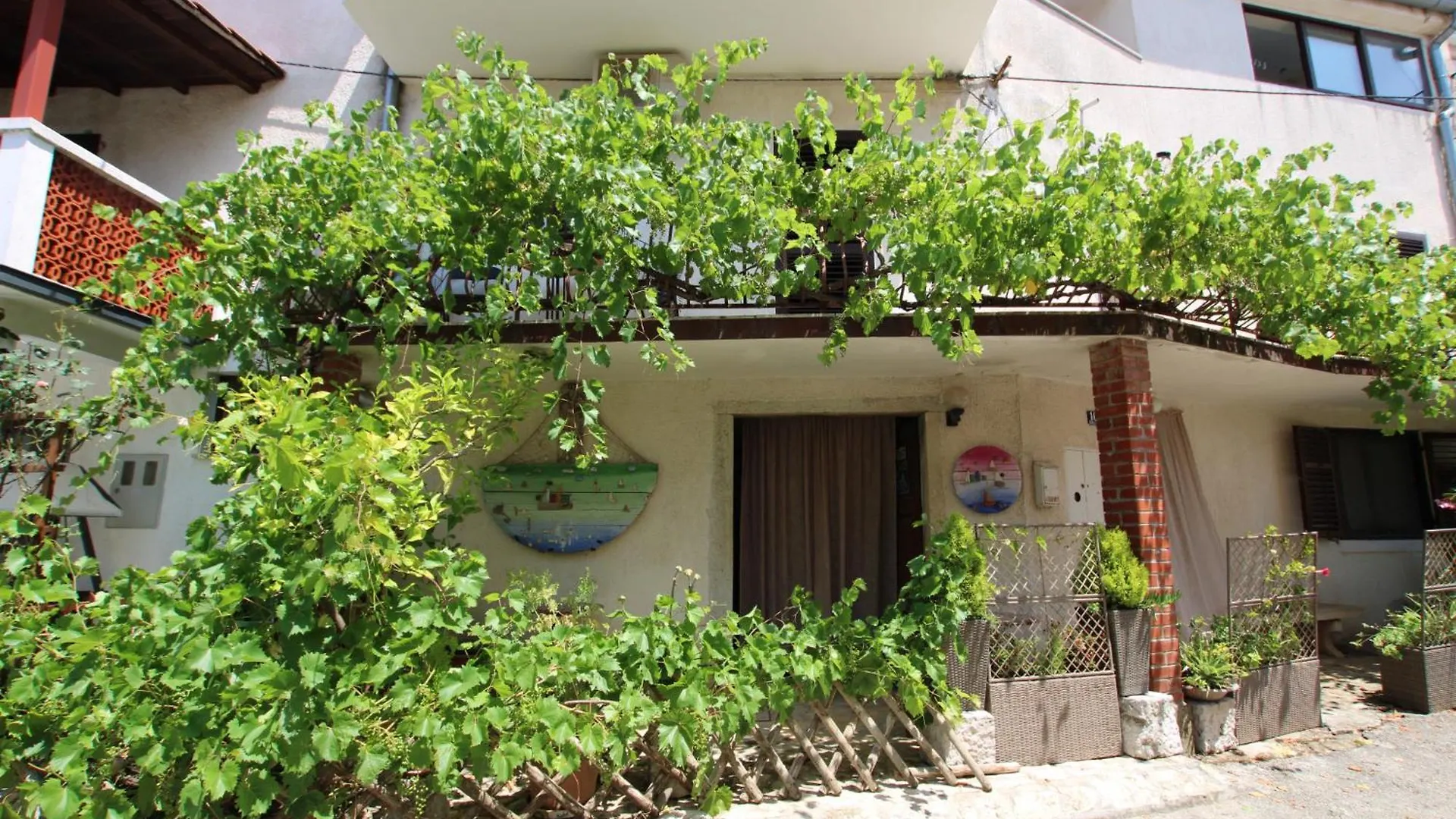 Apartments Sunny Flower  푼타나